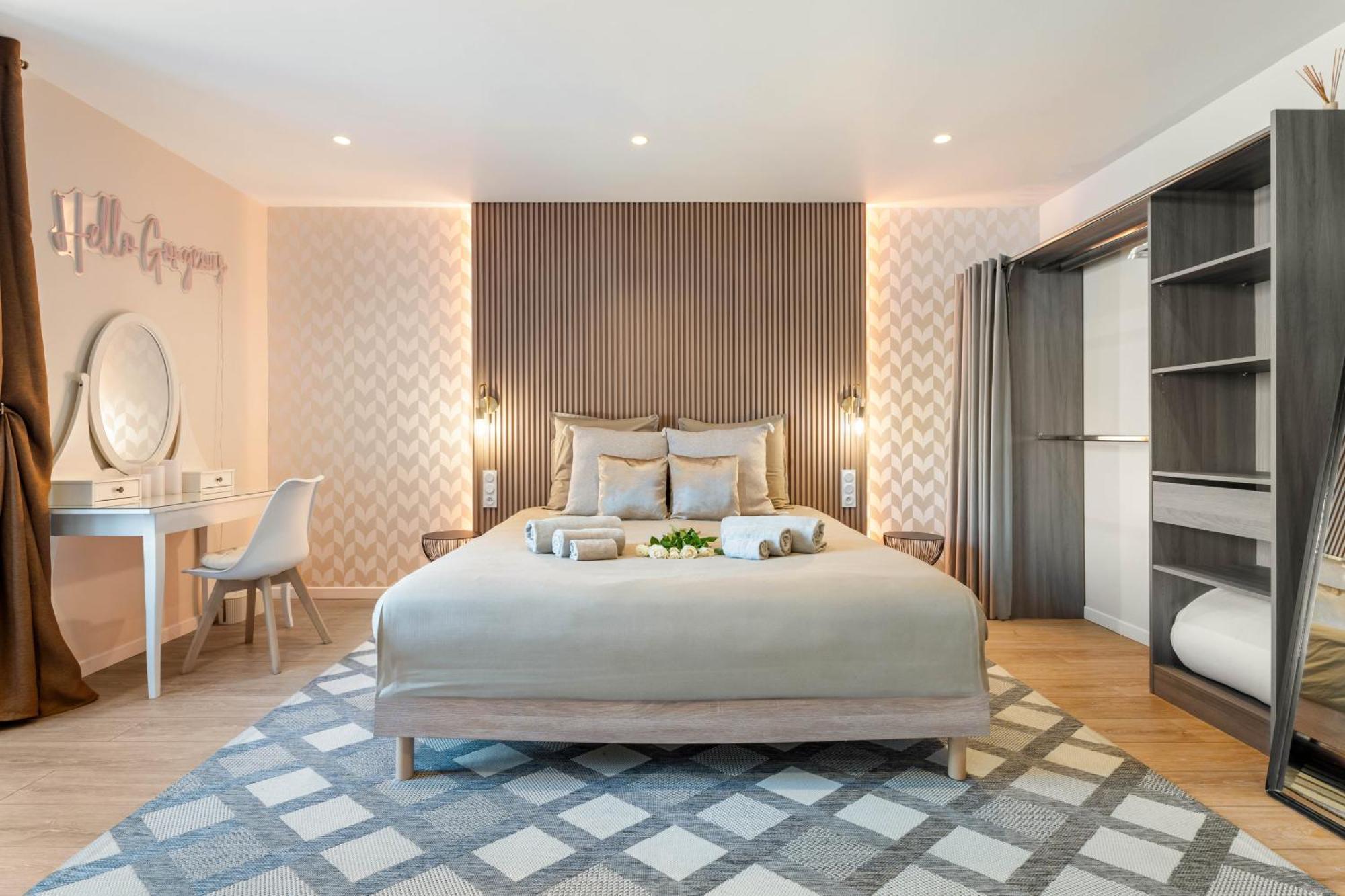 Nice Renting - Love Room Massena - Luxe Room - Jacuzzi - Terrace - King Bed - Ac Kültér fotó